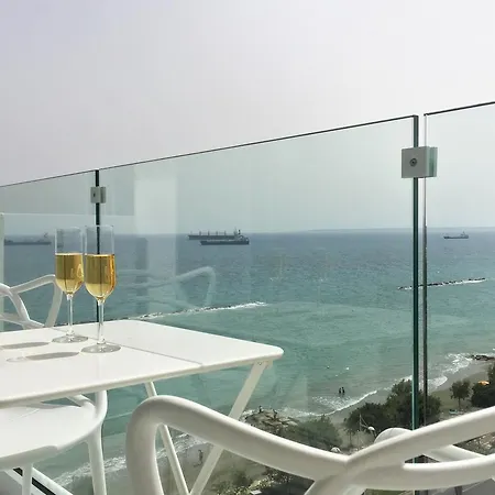 The White Pearl - Front Centre With Sea View. Lejlighed *